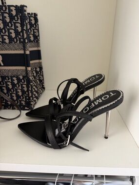 TOM FORD Padlock Size 37